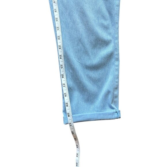 Time & Tru Women's Light Denim Capris - Picture 7 of 7